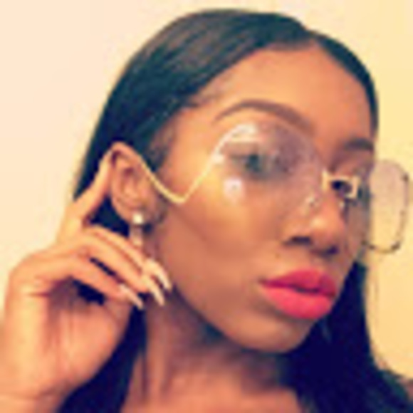 Meet your Posher, Porche - Picture 1 of 1